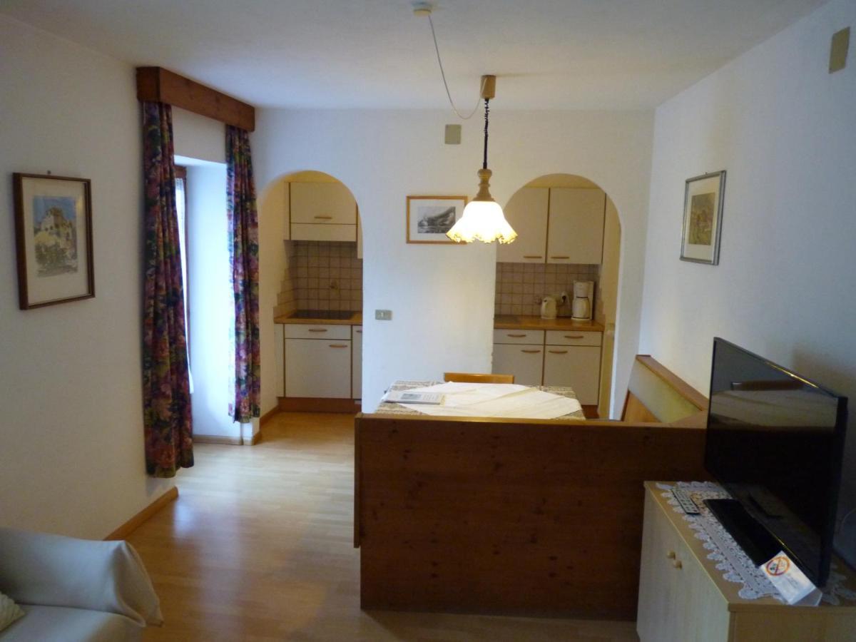 Schlosshof Zu Montani Morter Esterno foto